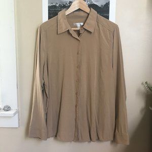 Orvis 🐪 Khaki Silk Long Sleeve Button Down Top